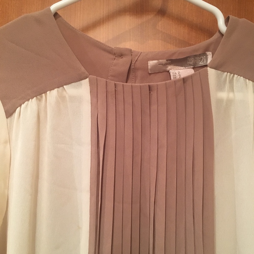 Forever 21 Blouse - Picture 3 of 5